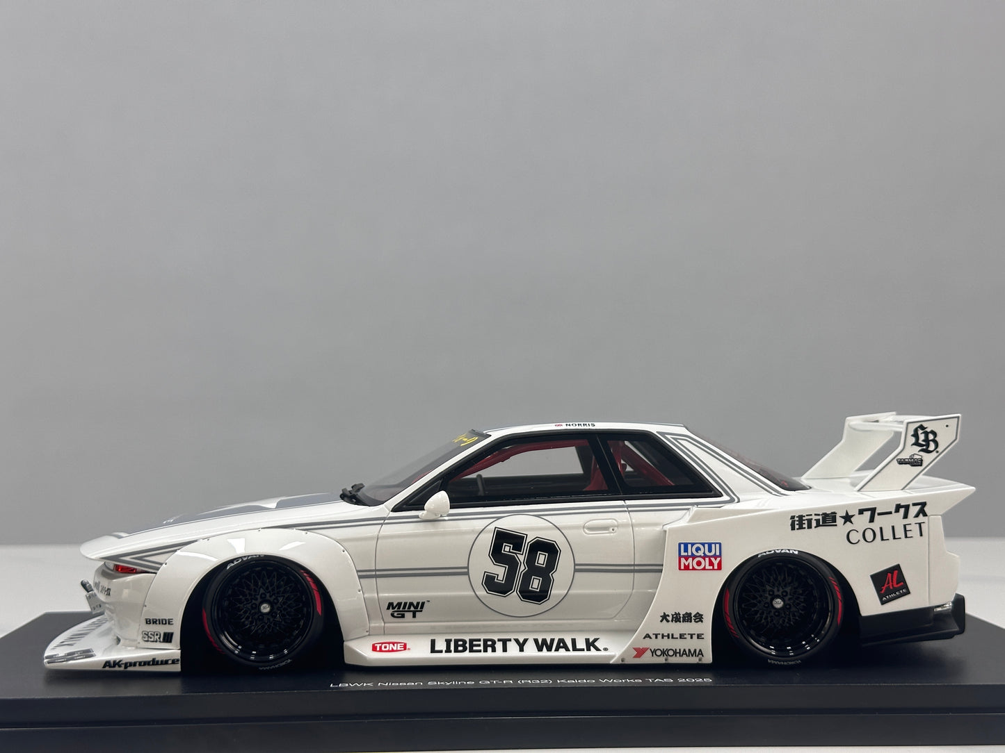 TOPSPEED 1/18 Nissan GT-R R32 Kaido Works TAS 2025 White TS0695