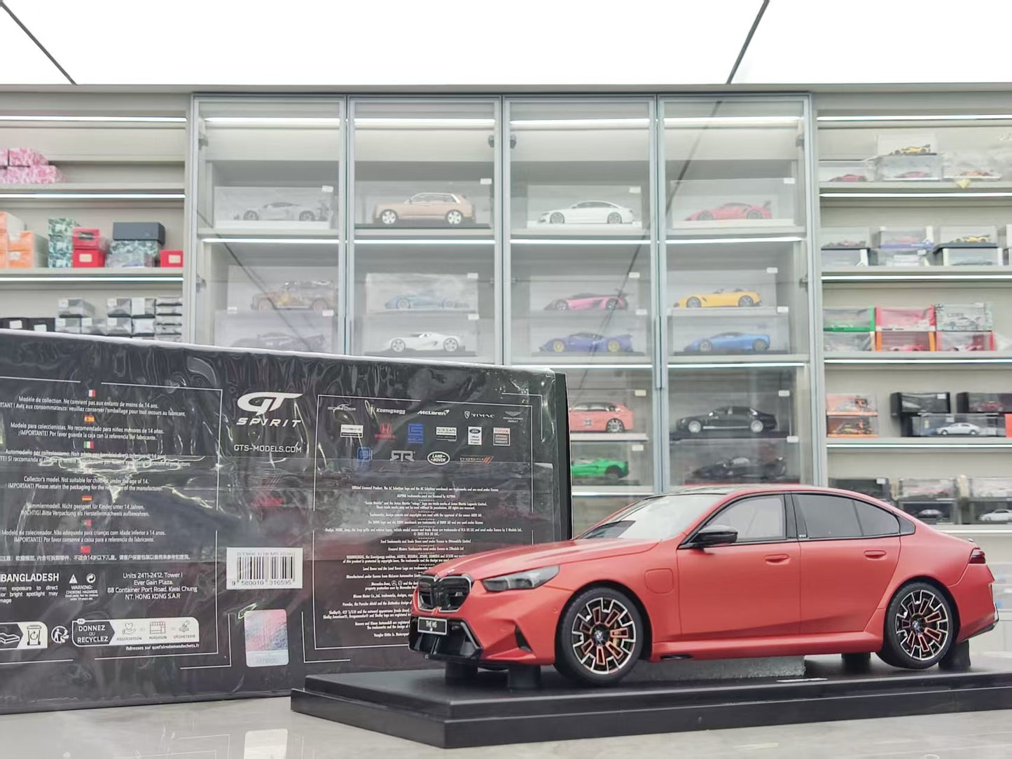 GT Spirit 1/18 BMW M5 Peable Beach Orange GT966