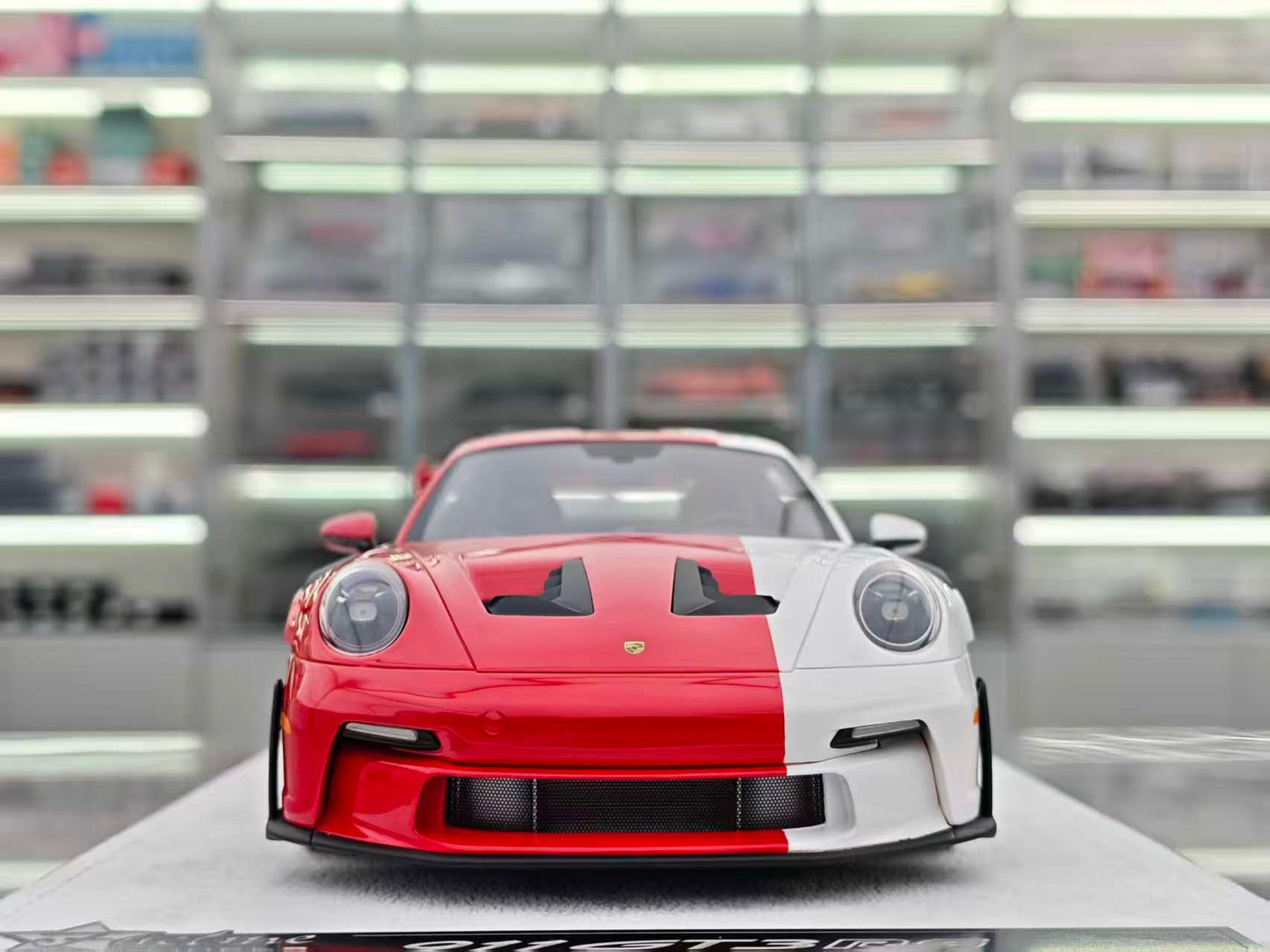 FuelMe 1/18 Porsche 992 GT3 RSSPEC Toronto FM18010LM-16