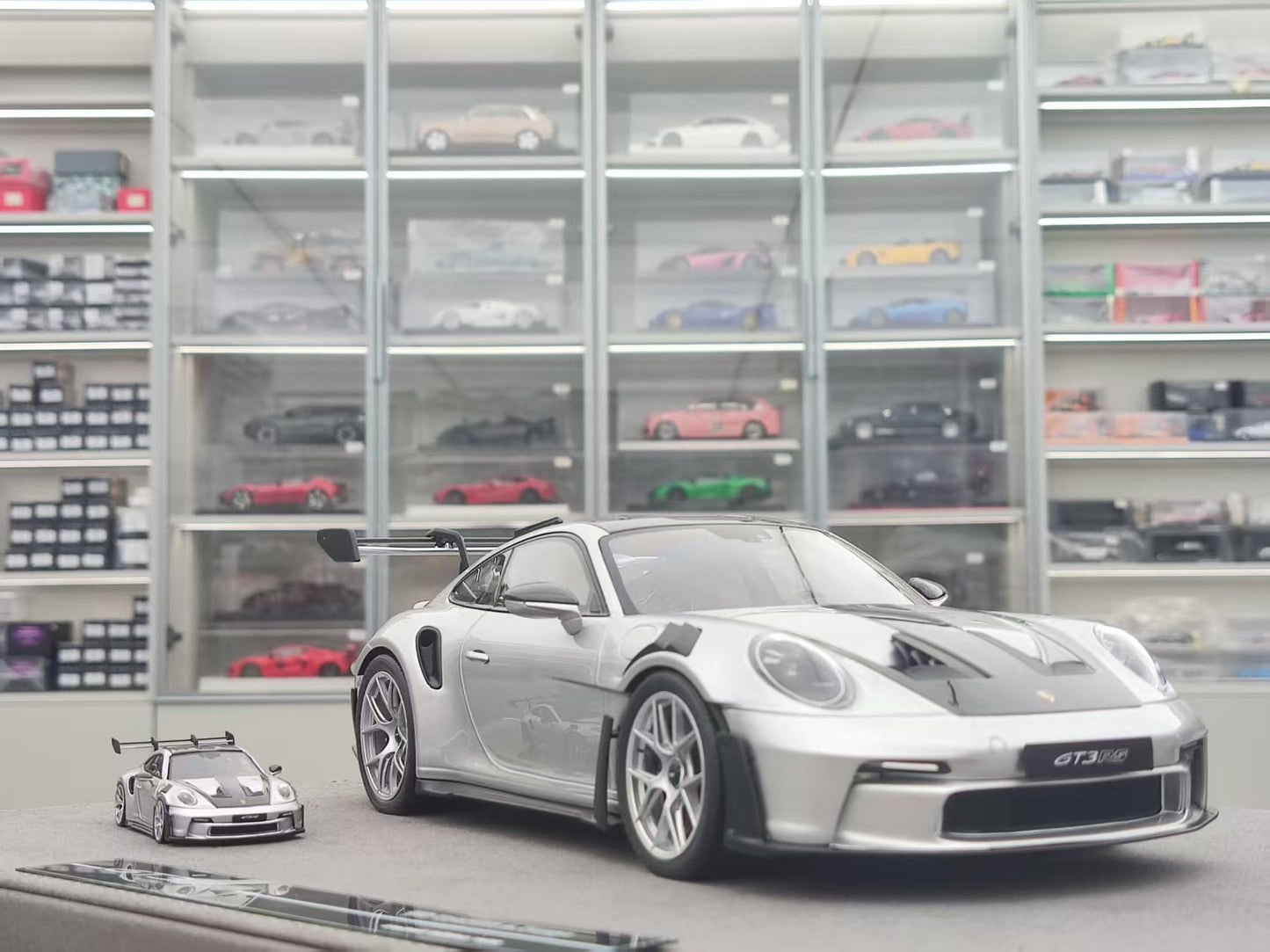 TIMOTHY&PIERRE 1/18 Porsche 911 GT3RS Sonderwunsch GT Silver TP188