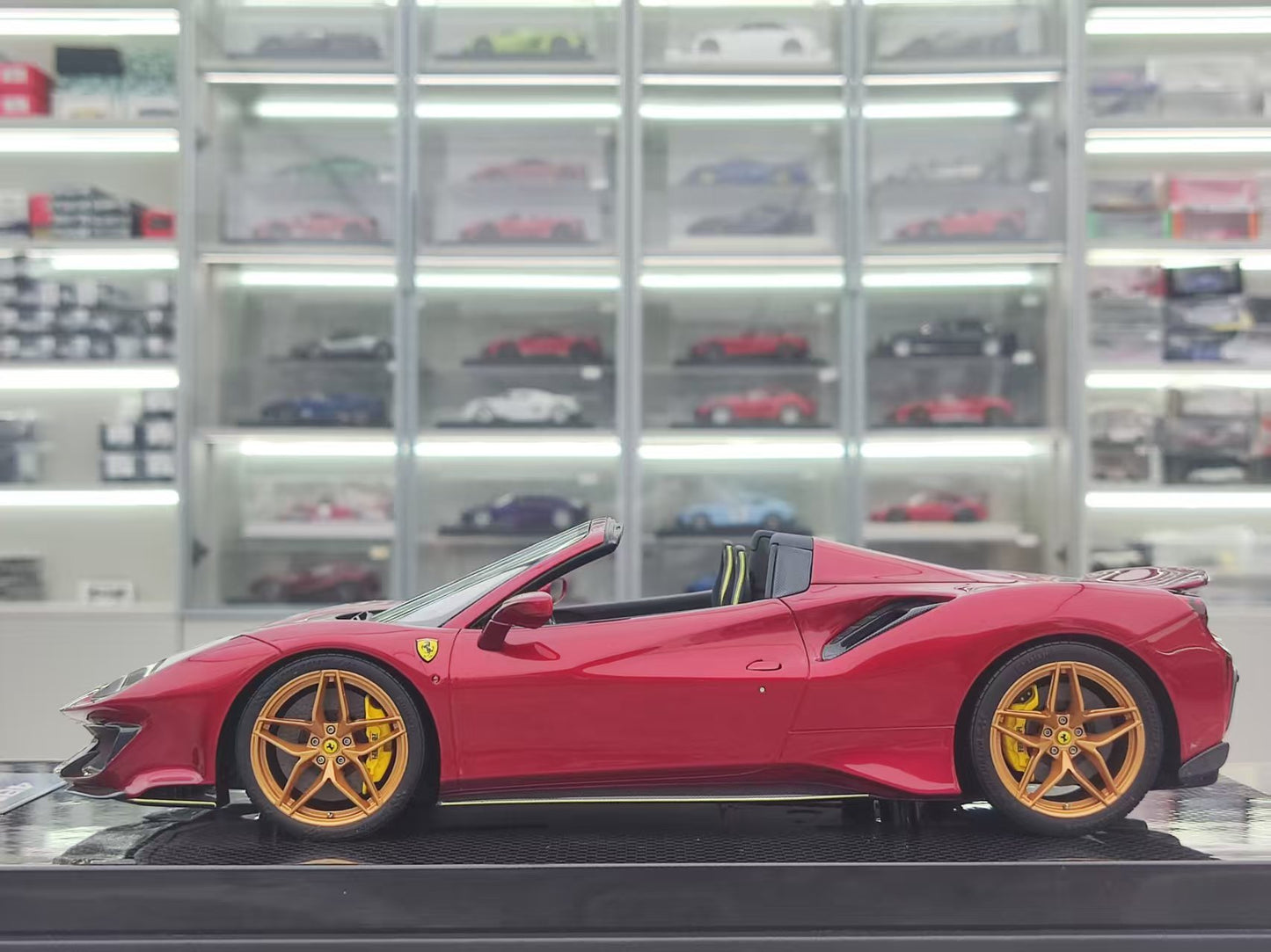 Dino Model 1/18 Ferrari 488 Pista Spider, carbon fiber chassis, customized, custom color, resin car model, FPC999B