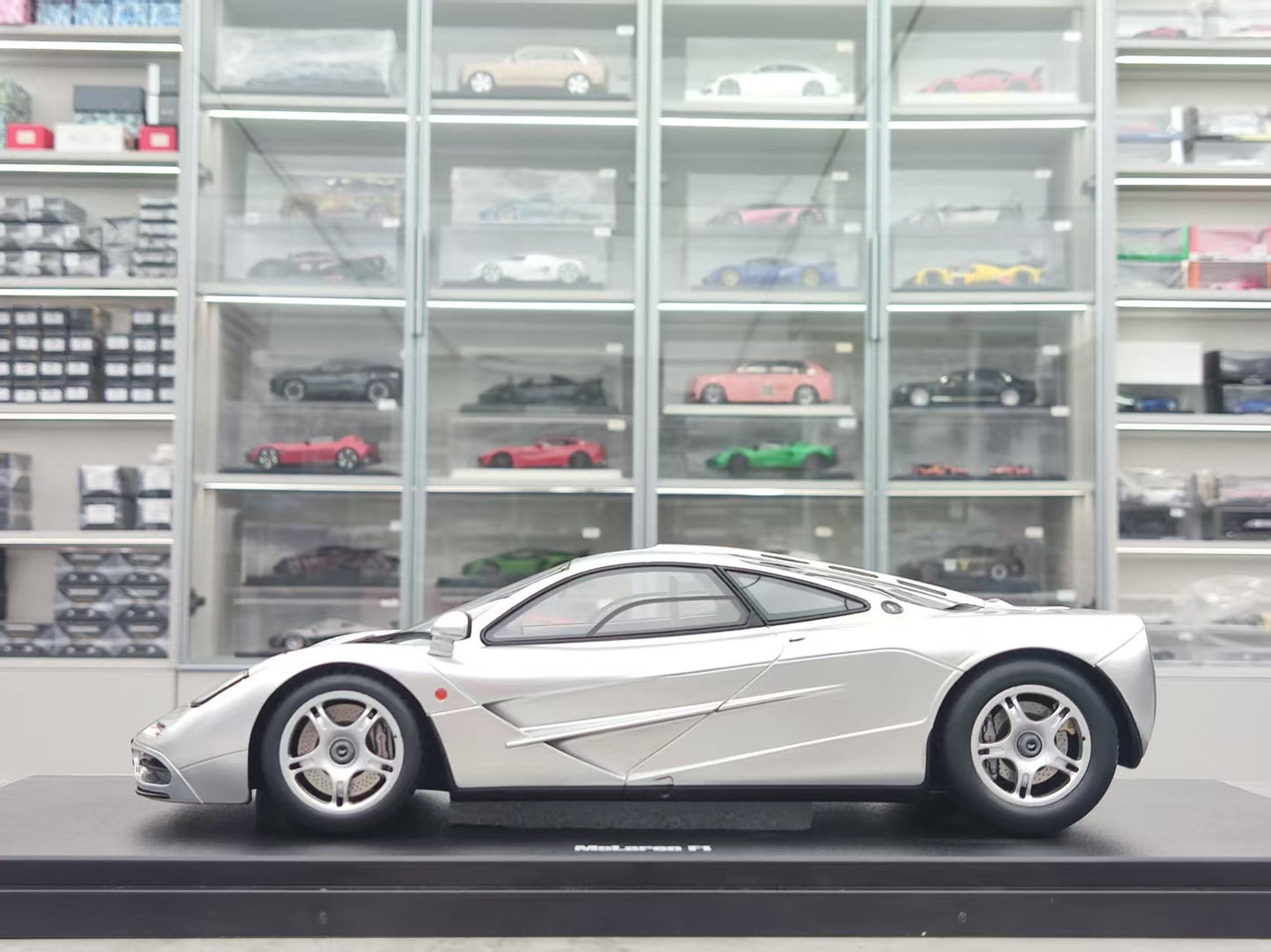 GT Spirit 1/18 McLaren FI ROADCAR Silver CLDC045