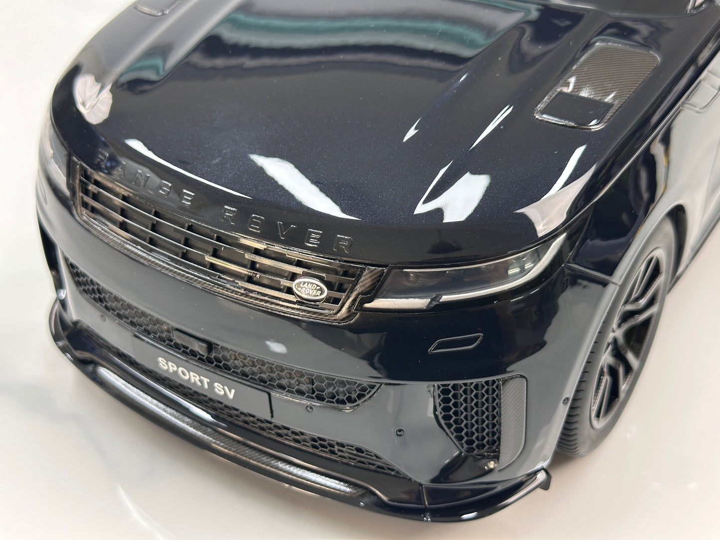 GT Spirit 1/12 Land Rover Range Rover Sport SV Edition Two Black GT555