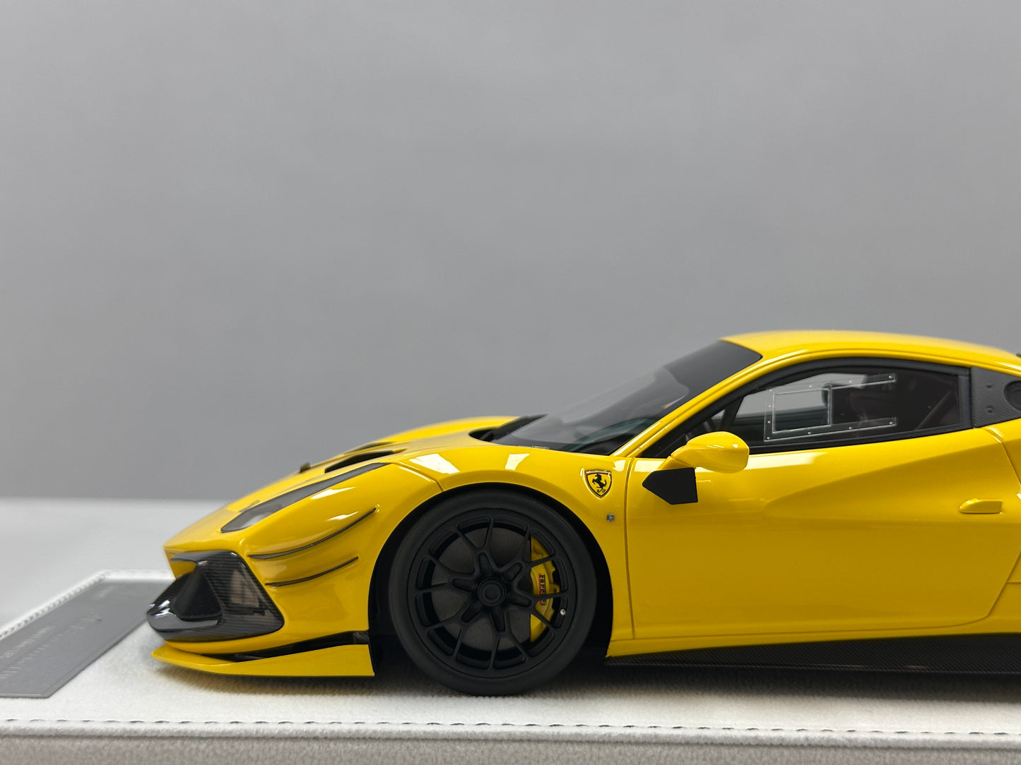 GH MODEL 1/18 Ferrari 488 Challenge Evo Standard Yellow GH020