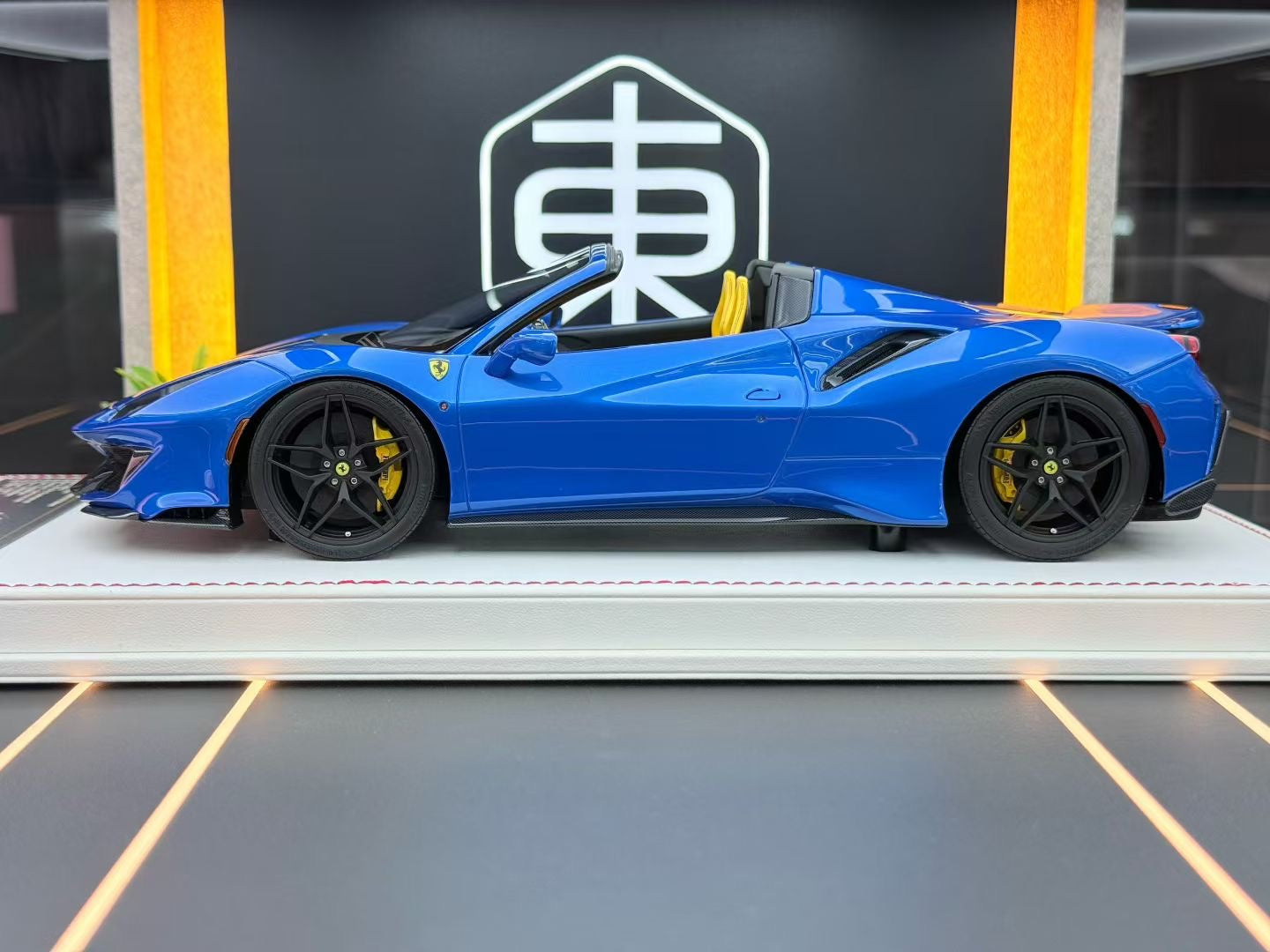 DM 1/18 Ferrari 488Pista 13/25 DDJ001