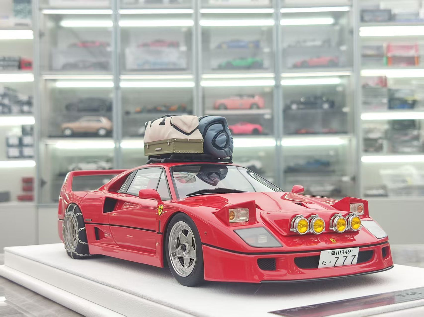 GL 1/18 Ferrari F40 Red Snow Edition Model Car JS-GL018