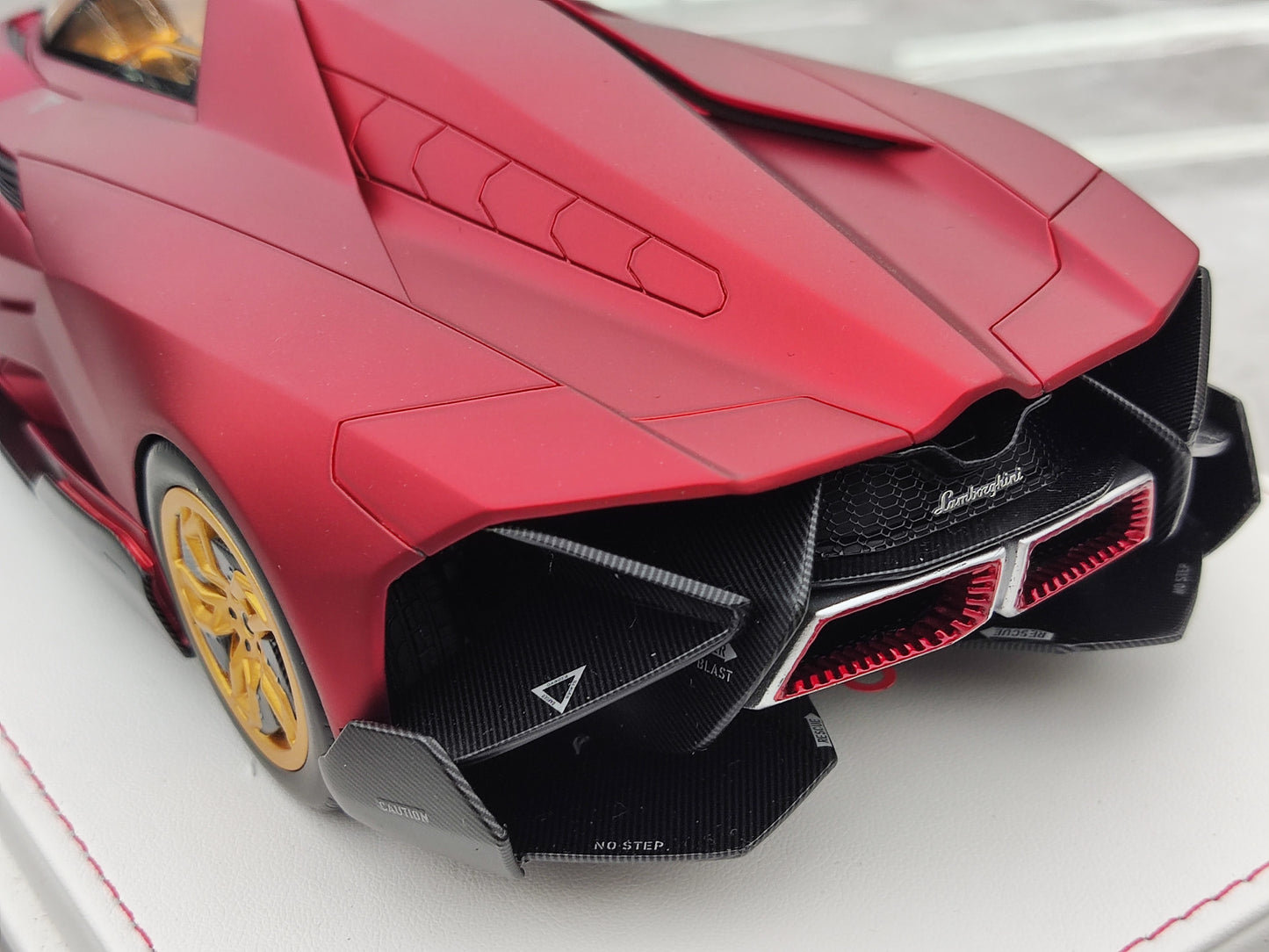 CE 1/18 Lamborghini Egoista Matte Red Limited Edition Car Model JS-CE002