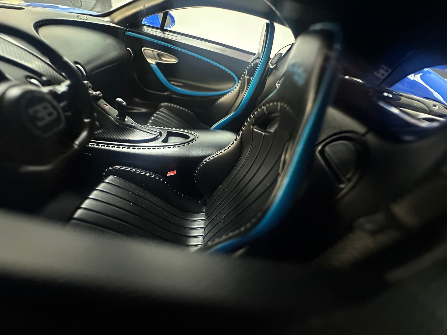 BBA MODEL 1/18 Bugatti Chiron Profiler Blue BBA073