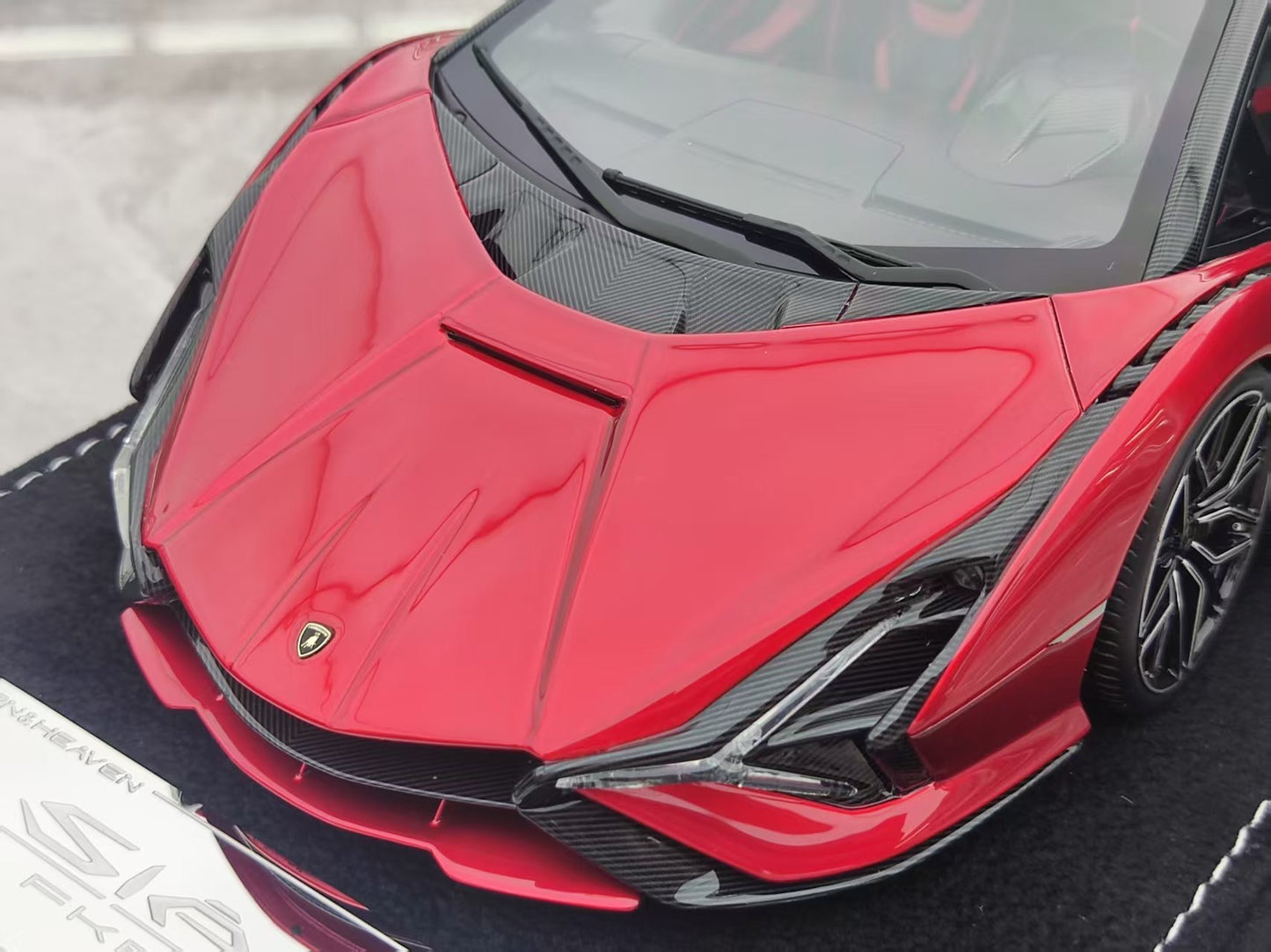 HH Model 1/18 Lamborghini Sian FKP 37 Red and Black Gradient HH495