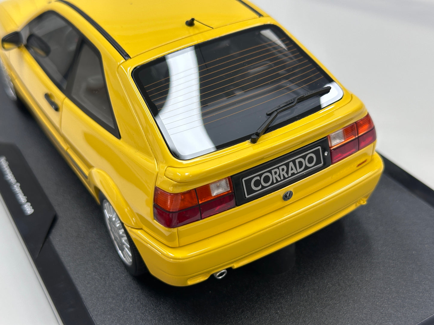 OTTO 1/18 Volkswagen Corrado G60 Yellow OT1385