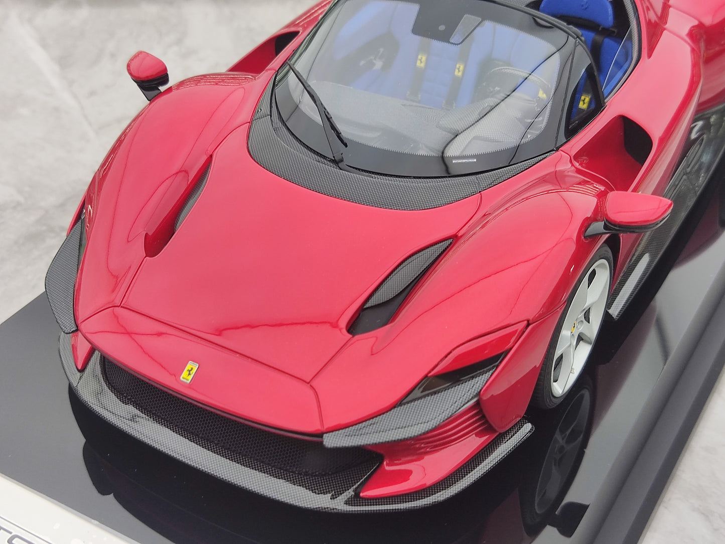 Amalgam 1/18 Ferrari Daytona SP3 Standard Red M6276-SC1