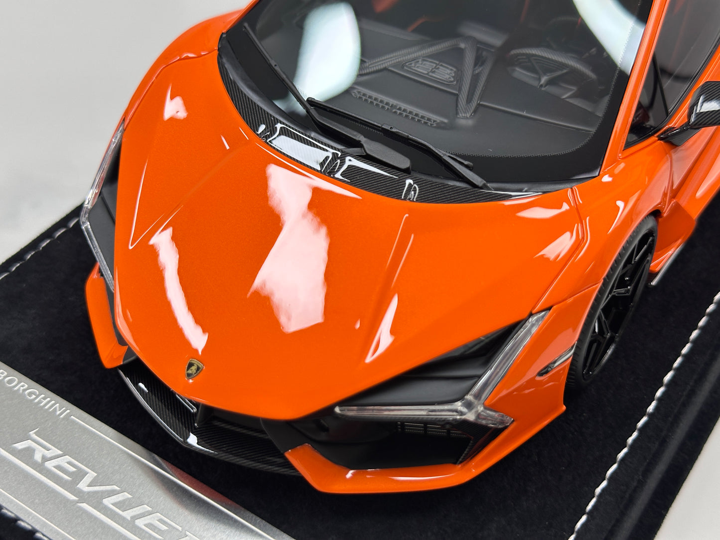 HH Model 1/18 Lamborghini Revuelto Apodes Orange HH626