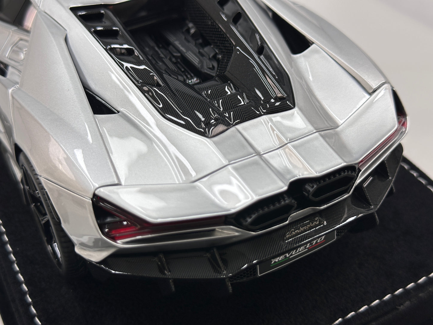HH Model 1/18 Lamborghini Revuelto Metallic Silver HH620