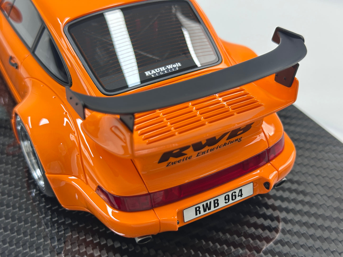 TGM Model 1/18 Porsche RWB 964 (Orange) TGM009