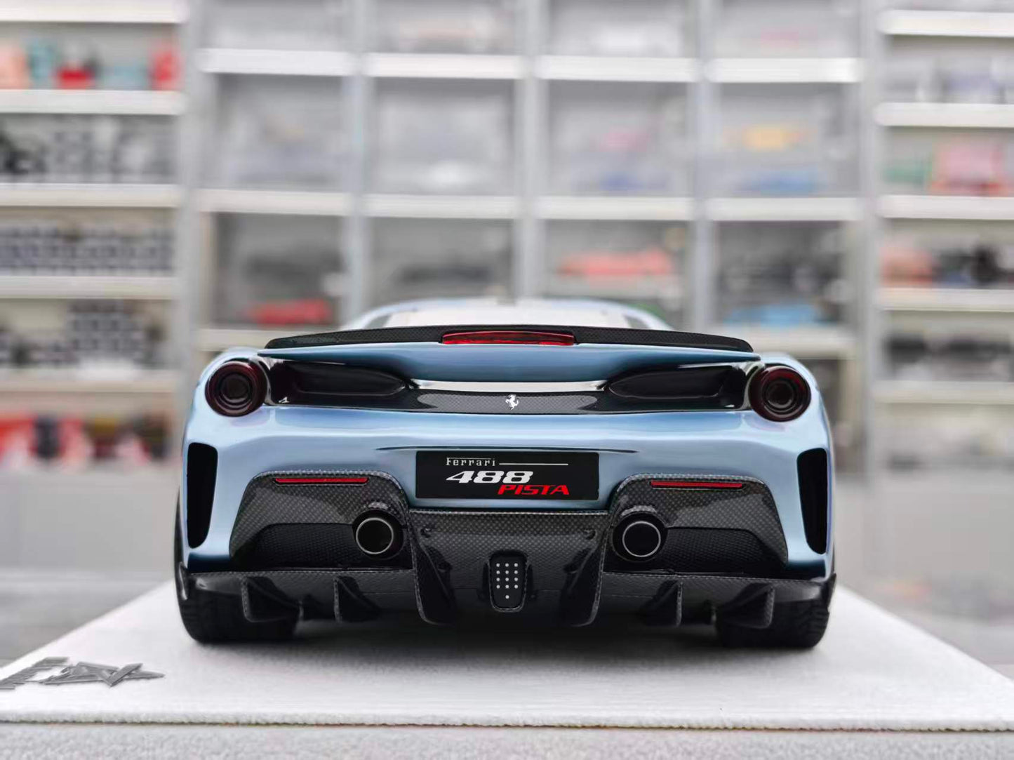 BBA MDOEL 1/18 Ferrari 488PISTA Ice Blue BBA054