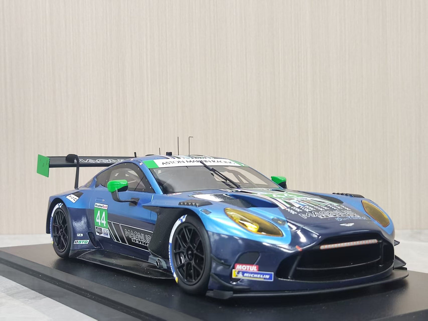 TopSpeed 1/18 Aston Martin Vantage GT3 EVO #44 Magnus Racing – Blue Livery (TS0682)