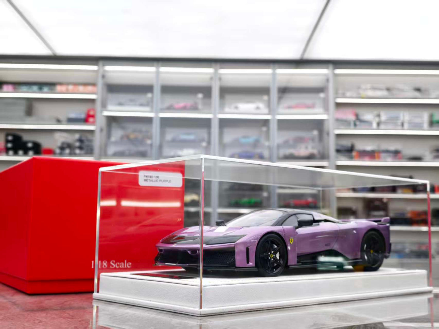 MR 1/18 Ferrari F80 Special Edition 30th Anniversary Purple FE045BN1