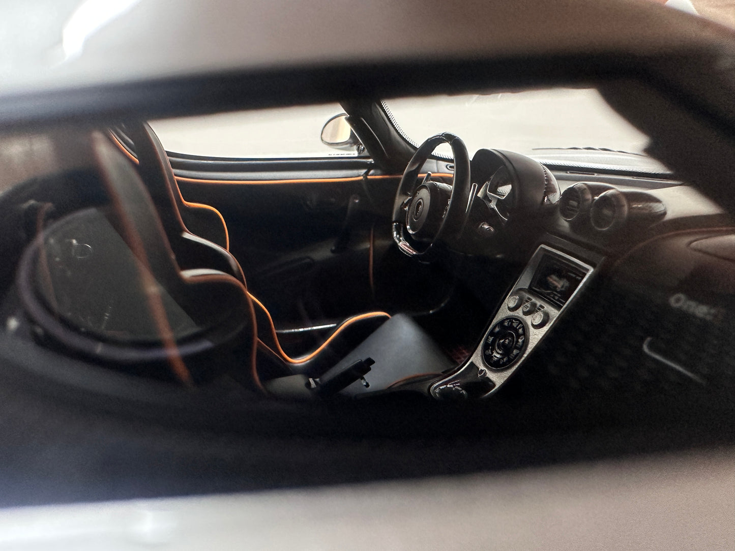 VMB 1/18 Koenigsegg ONE 1 Silver VMB058
