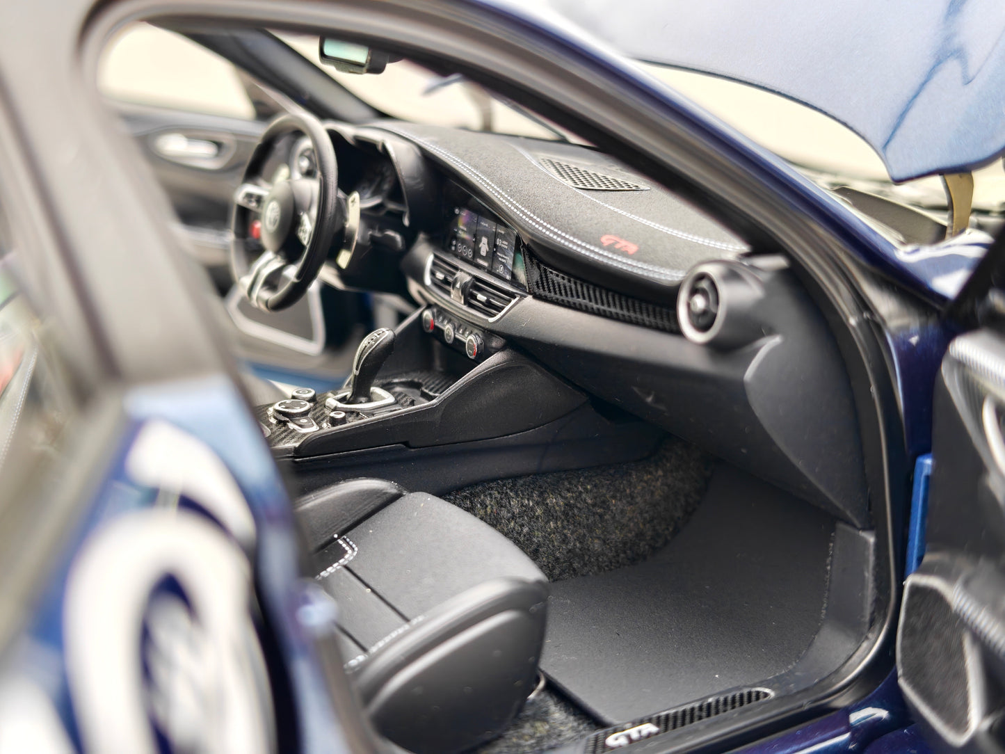 MOTORHELIX 1/18 Alfa Romeo Giulia GTA Monte Carlo Blue MH329