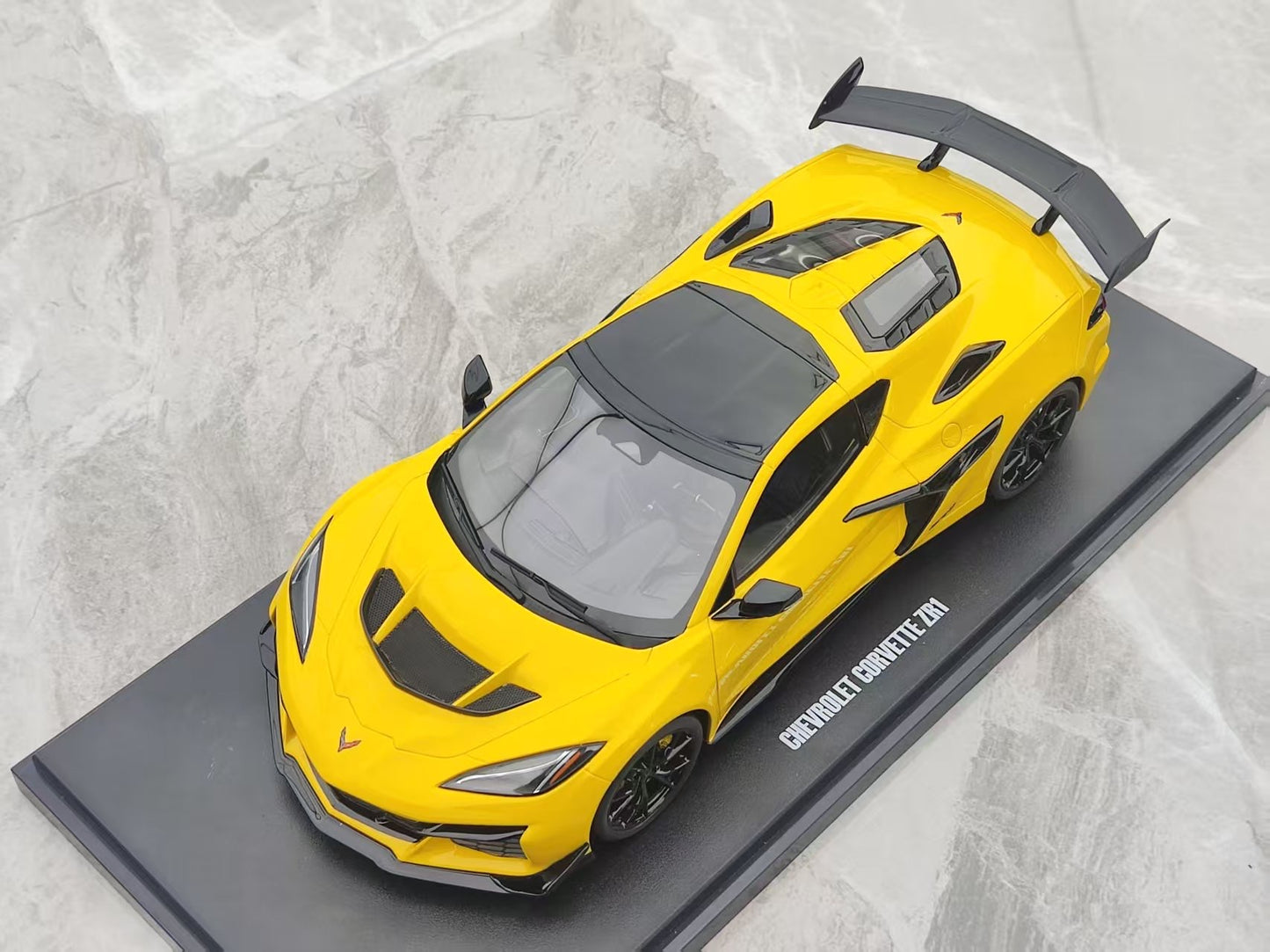 GT Spirit 1/18 Chevrolet Corvette C8 ZR1 Yellow GT528