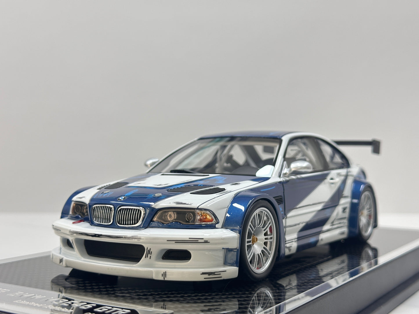 ZP 1/18 BMW M3 E46 GTR White/Blue ZP123