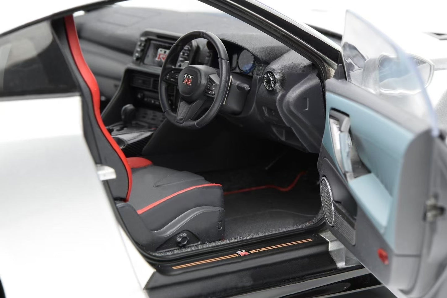 MH 1/18 Nissan GTR R35 All-Opening Alloy Car Model Ornament