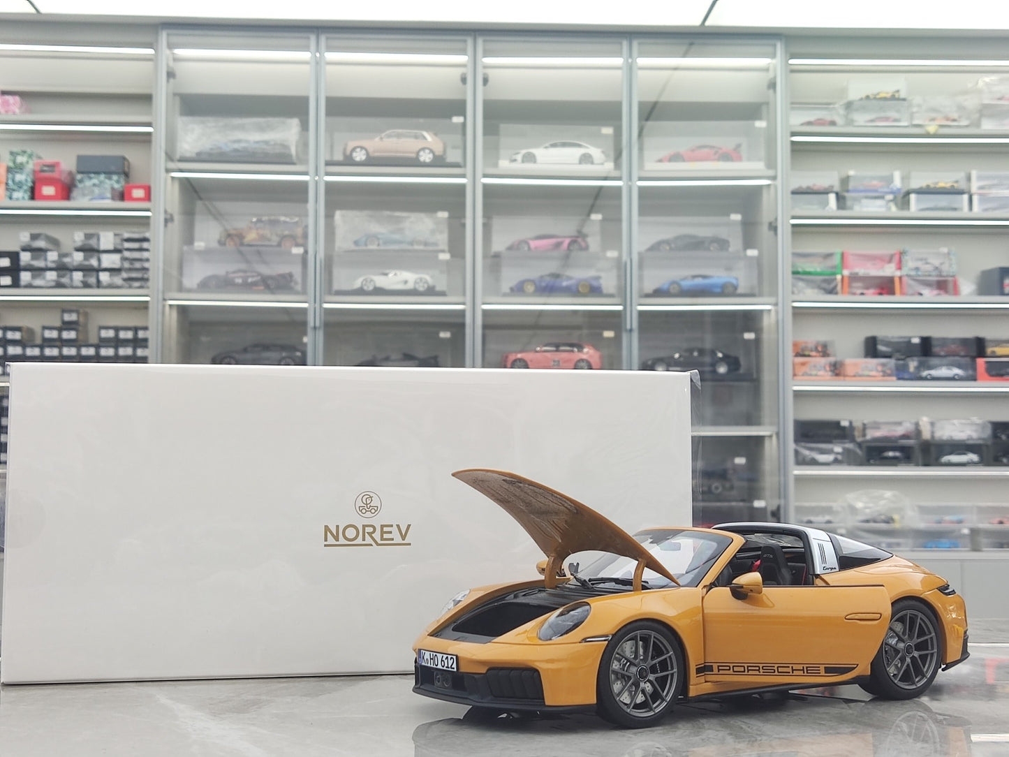 NOREV 1/18 Porsche 911 Targa 4 GTS 2025 Yellow 187190