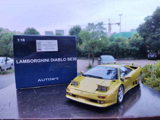 AUTO art 1/18 Lamborghini Diablo SE30 Amarillo 79157