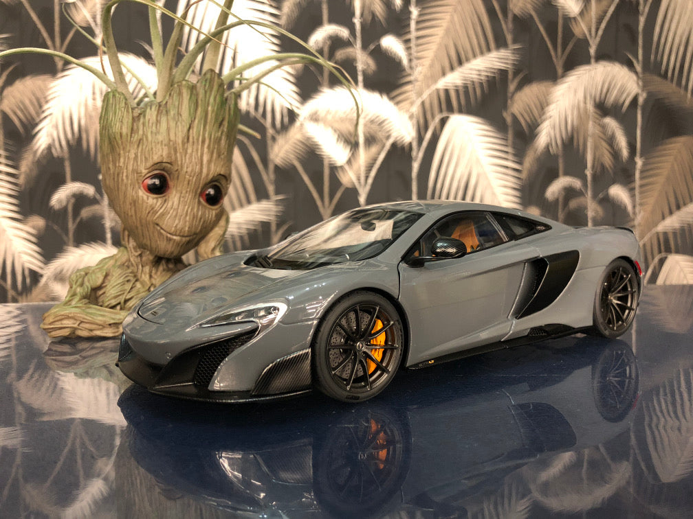 AutoArt 1/18 McLaren 675LT Grey AA016