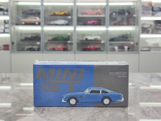 MINIGT 1/64 Aston Martin DB5 Sierra blue MGT00954