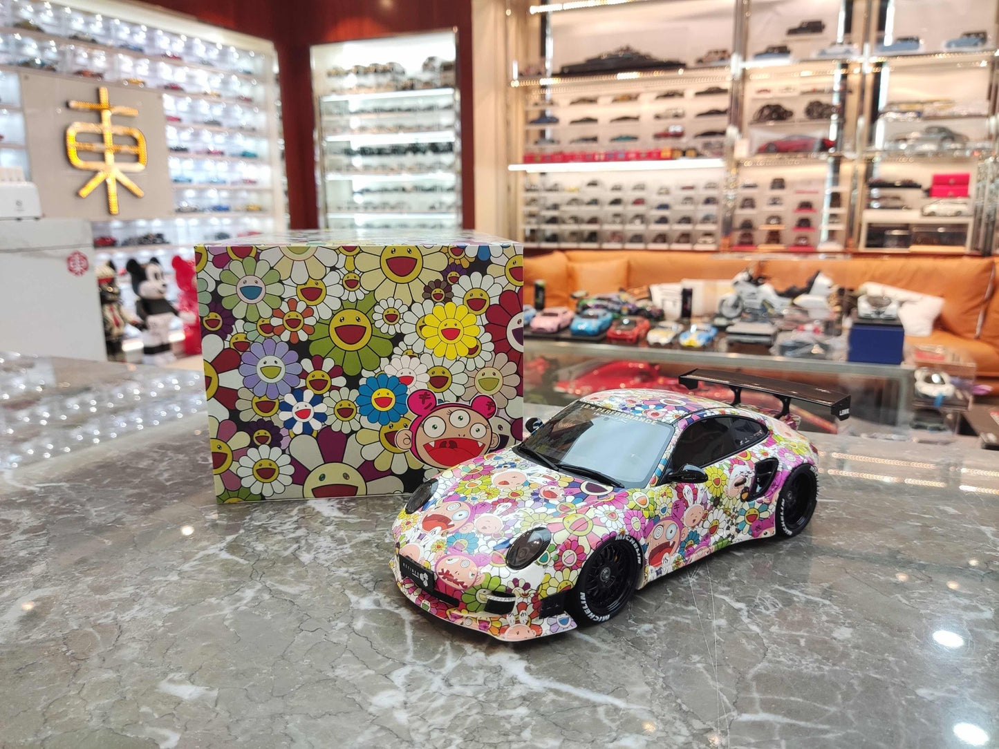 GT Spirit 1/18 Porsche 911 (997) LBWK "Sunflower" CLDC013