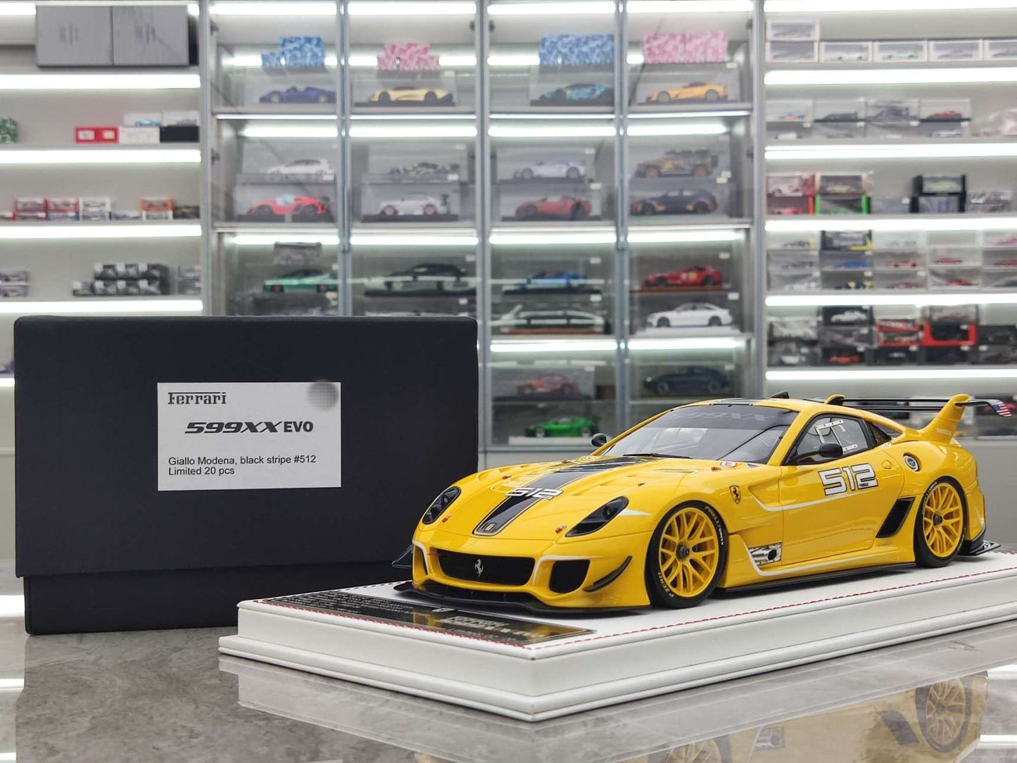 DG 1/18 Ferrari 599 XX EVO Yellow DG222