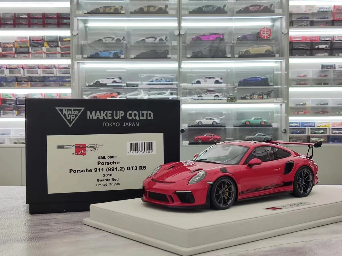 MAKEUP 1/18 Porsche 911 GT3 RS Red EML060E