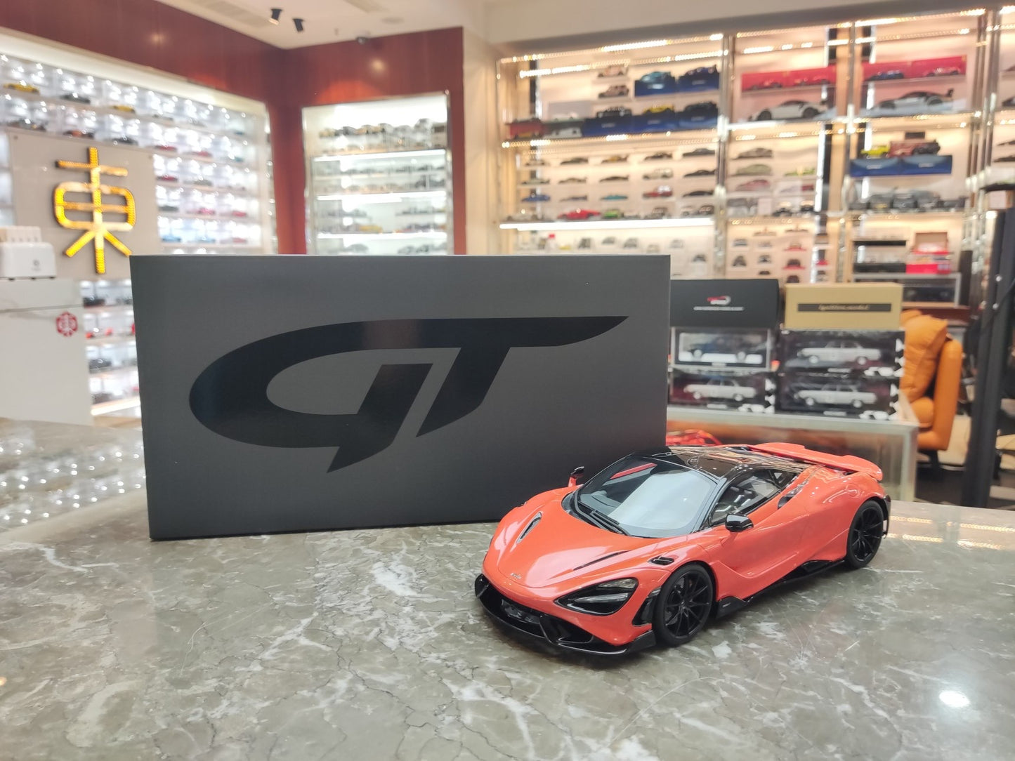 GT Spirit 1/18 McLaren 765LT 2020 Orange GT327