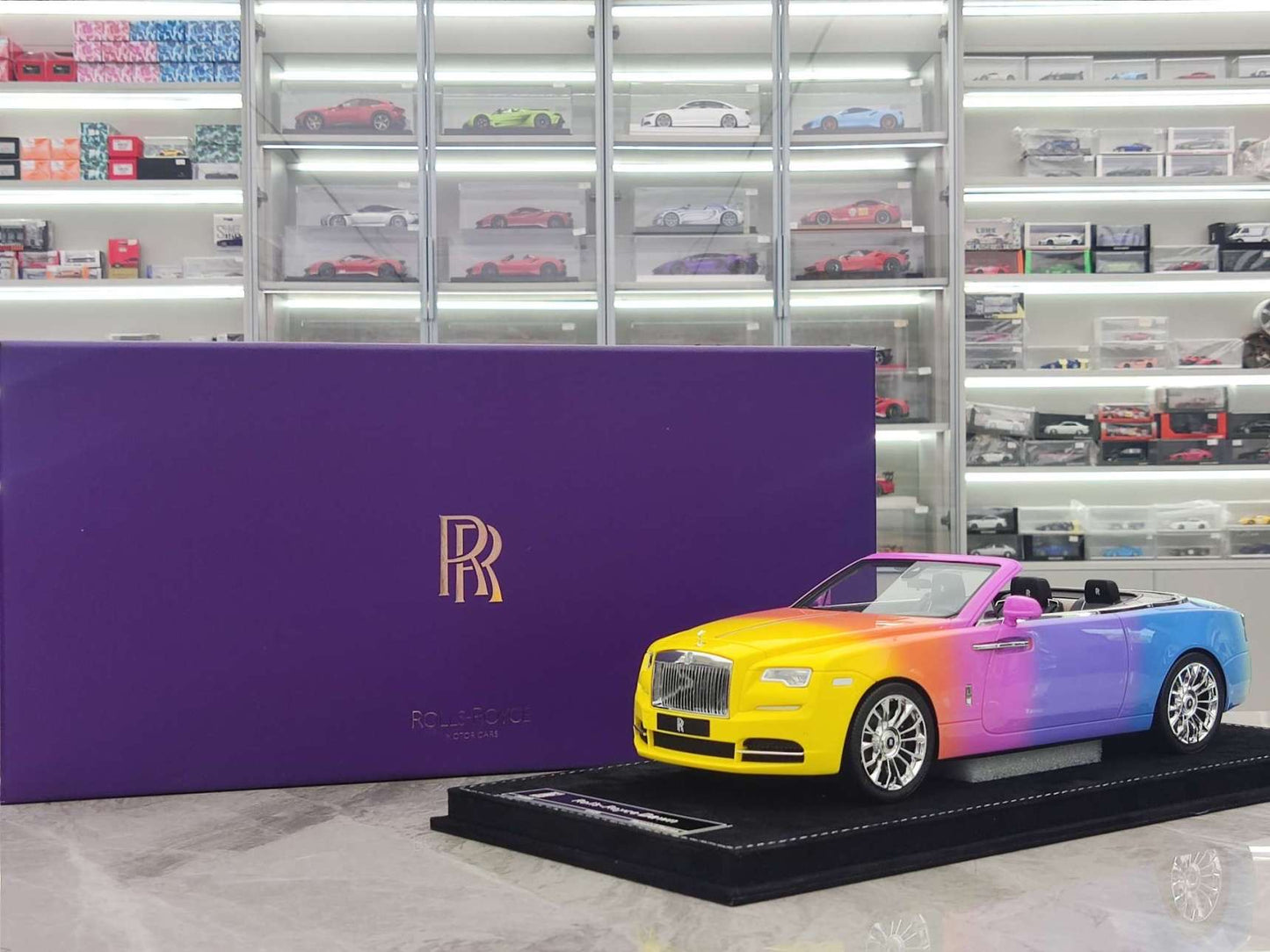 HH Model 1/18 Rolls-Royce Dawn (Available in 6 Colors) - HH423